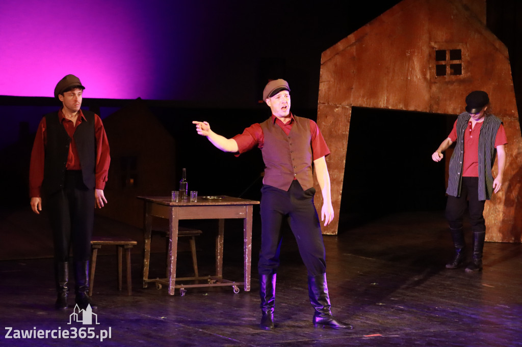 Fotorelacja: Musical SKRZYPEK NA DACHU w MOK Zawiercie
