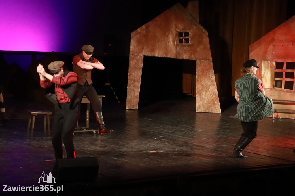 Fotorelacja: Musical SKRZYPEK NA DACHU w MOK Zawiercie