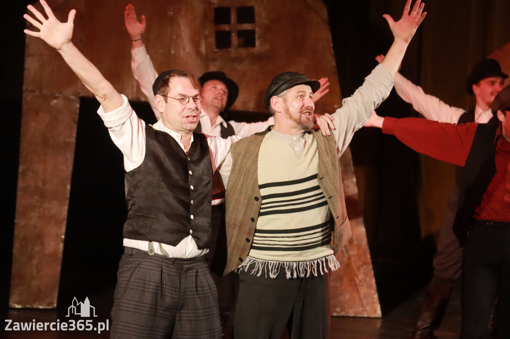 Fotorelacja: Musical SKRZYPEK NA DACHU w MOK Zawiercie