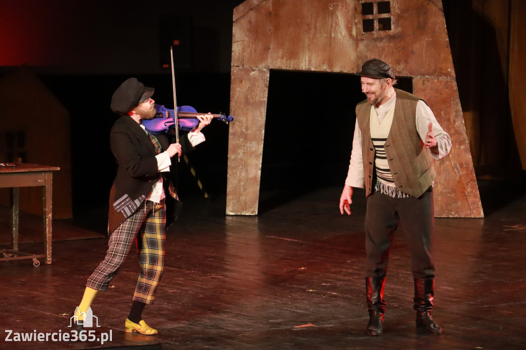 Fotorelacja: Musical SKRZYPEK NA DACHU w MOK Zawiercie