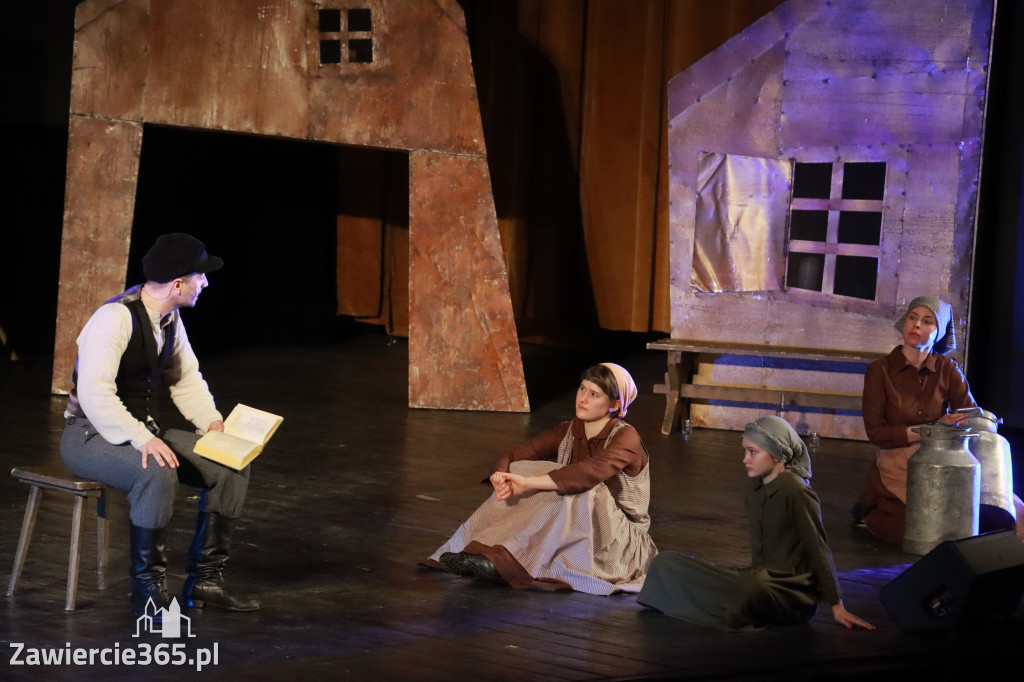 Fotorelacja: Musical SKRZYPEK NA DACHU w MOK Zawiercie