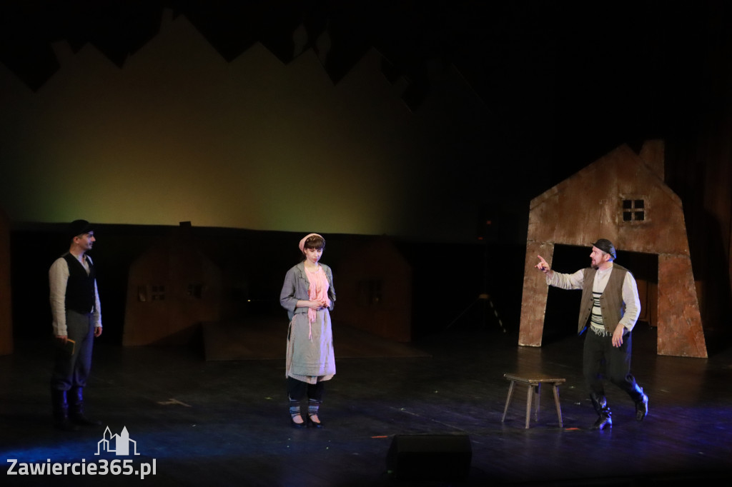 Fotorelacja: Musical SKRZYPEK NA DACHU w MOK Zawiercie