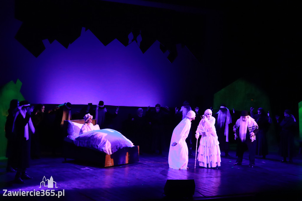 Fotorelacja: Musical SKRZYPEK NA DACHU w MOK Zawiercie