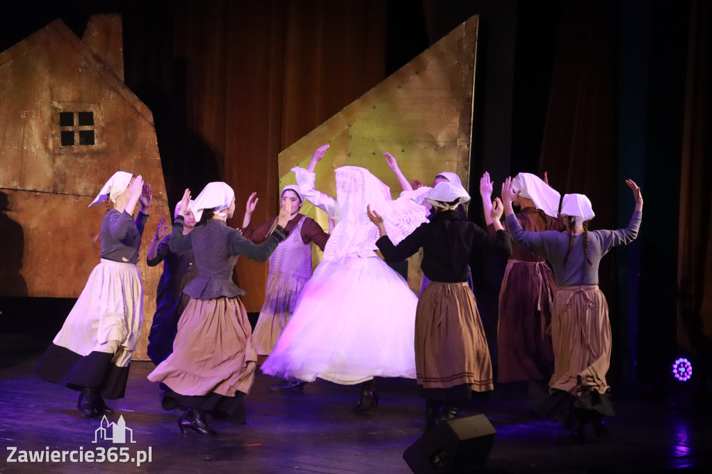 Fotorelacja: Musical SKRZYPEK NA DACHU w MOK Zawiercie