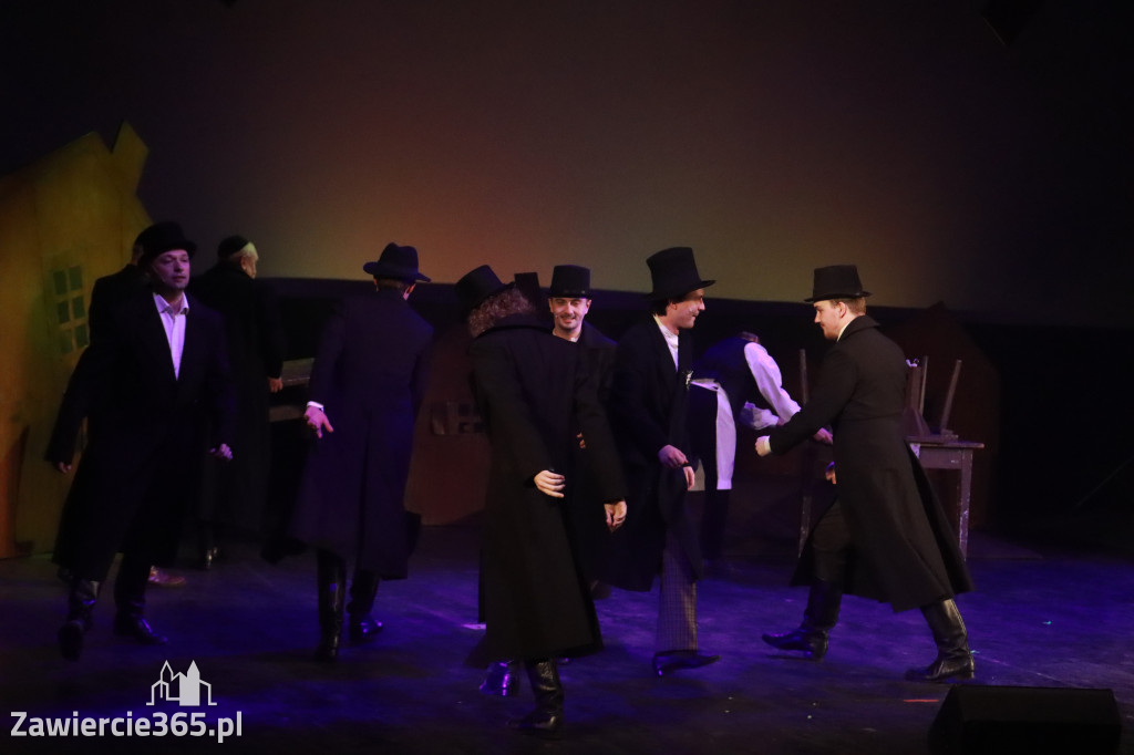 Fotorelacja: Musical SKRZYPEK NA DACHU w MOK Zawiercie