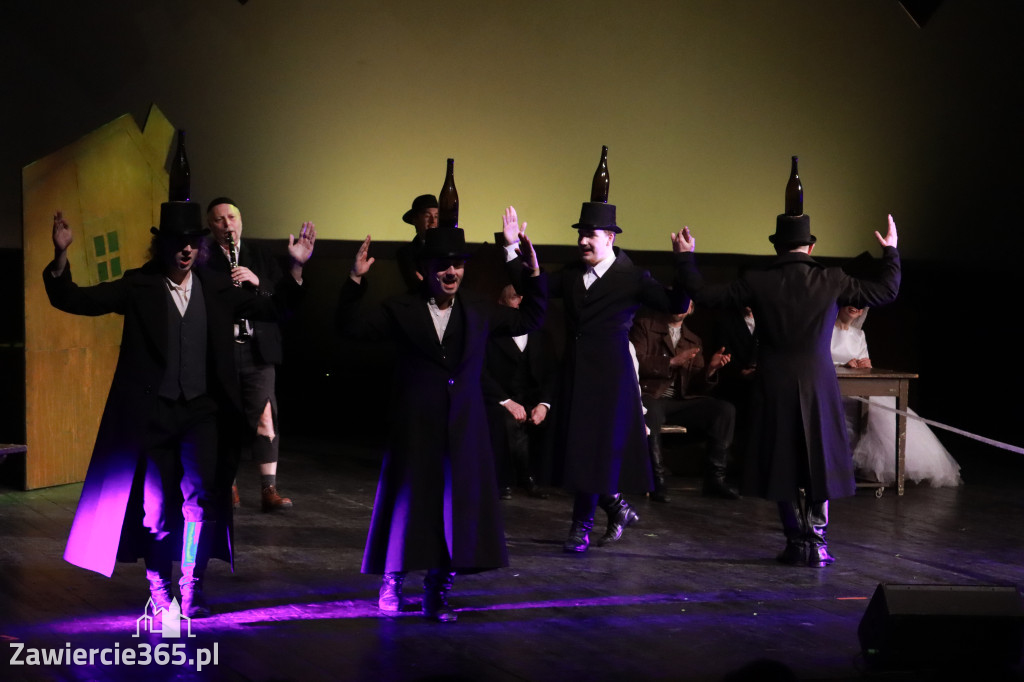 Fotorelacja: Musical SKRZYPEK NA DACHU w MOK Zawiercie
