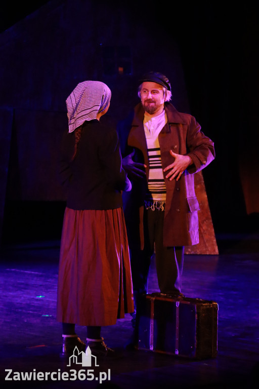 Fotorelacja: Musical SKRZYPEK NA DACHU w MOK Zawiercie