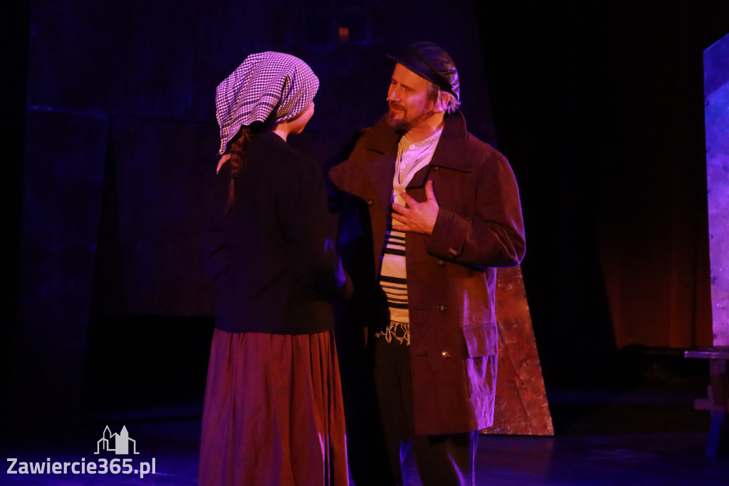Fotorelacja: Musical SKRZYPEK NA DACHU w MOK Zawiercie
