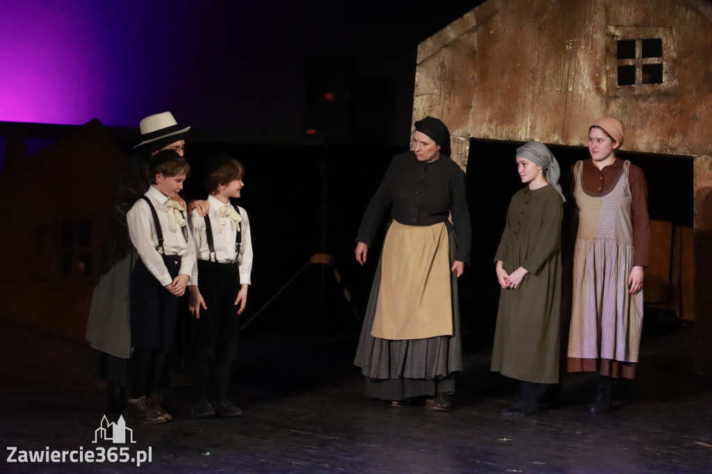 Fotorelacja: Musical SKRZYPEK NA DACHU w MOK Zawiercie