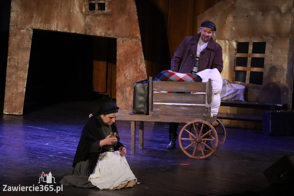Fotorelacja: Musical SKRZYPEK NA DACHU w MOK Zawiercie