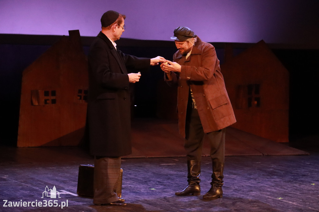 Fotorelacja: Musical SKRZYPEK NA DACHU w MOK Zawiercie