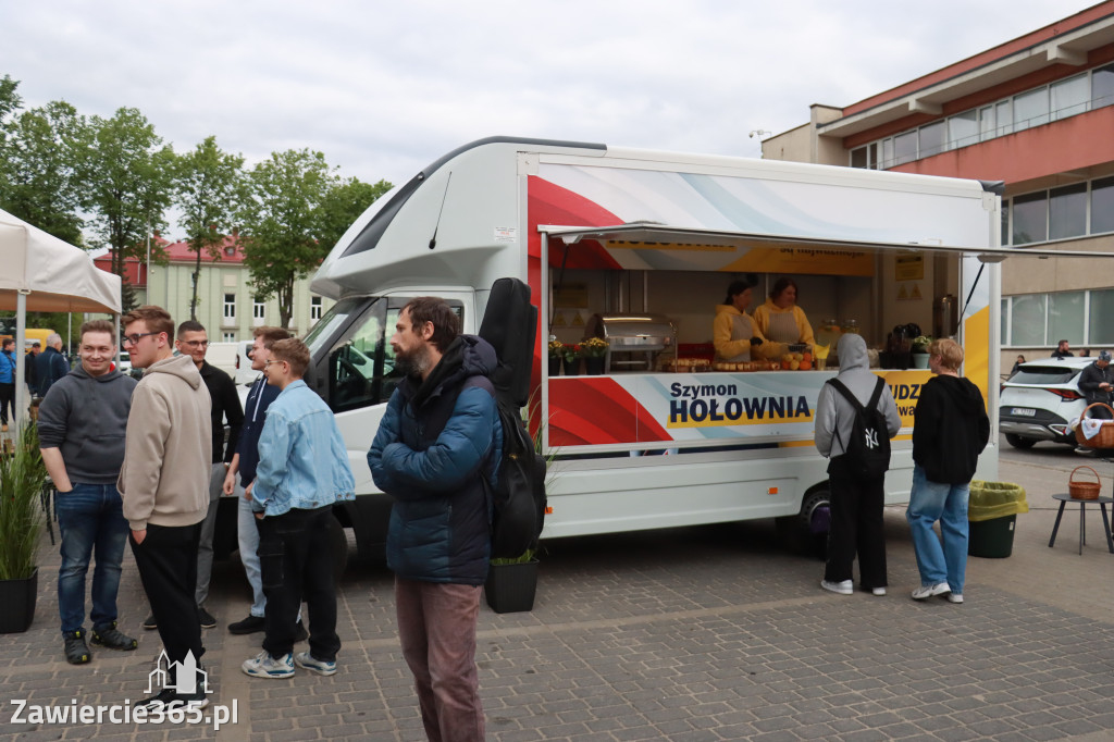 Fotorelacja: Spotkanie otwarte w Zawierciu z Szymonem Hołownia