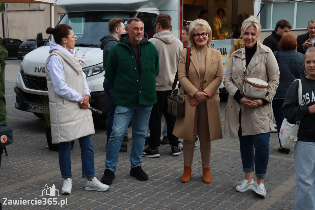 Fotorelacja: Spotkanie otwarte w Zawierciu z Szymonem Hołownia