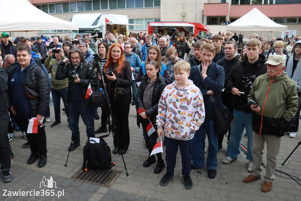 Fotorelacja: Spotkanie otwarte w Zawierciu z Szymonem Hołownia