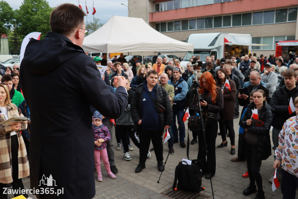 Fotorelacja: Spotkanie otwarte w Zawierciu z Szymonem Hołownia