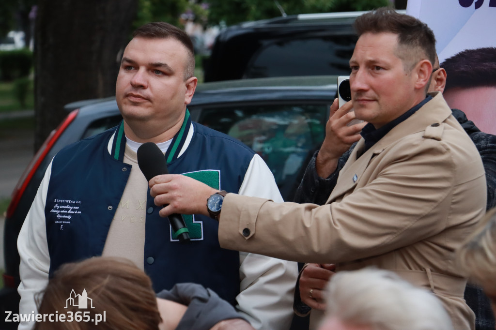 Fotorelacja: Spotkanie otwarte w Zawierciu z Szymonem Hołownia
