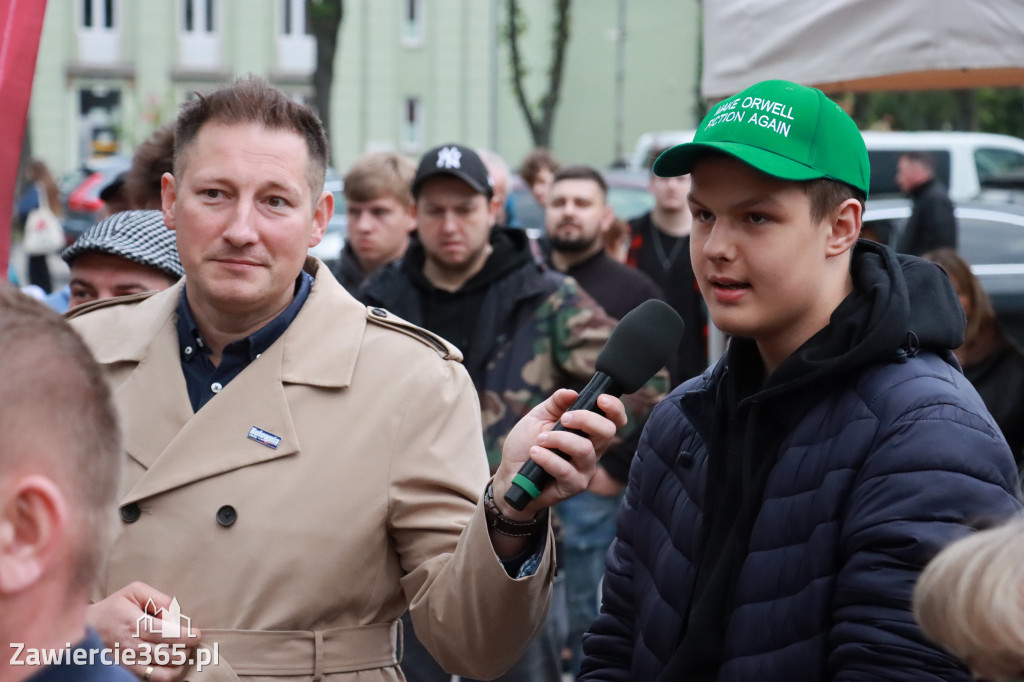 Fotorelacja: Spotkanie otwarte w Zawierciu z Szymonem Hołownia