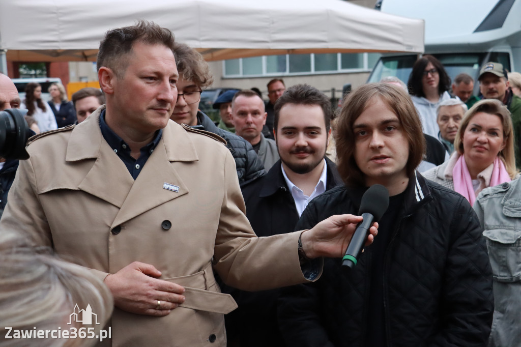 Fotorelacja: Spotkanie otwarte w Zawierciu z Szymonem Hołownia