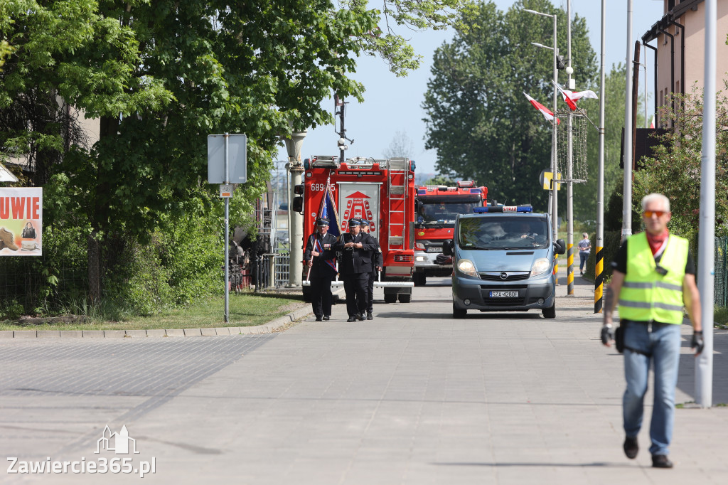 Fotorelacja: Obchody Święta Konstytucji i MOTO piknik w Łazach.