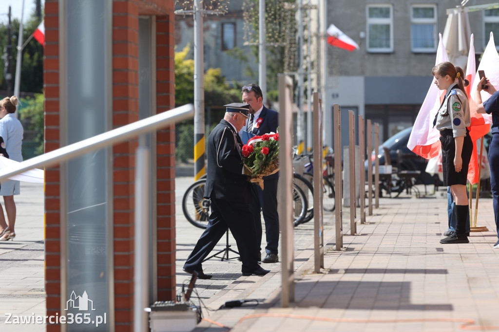 Fotorelacja: Obchody Święta Konstytucji i MOTO piknik w Łazach.