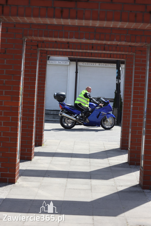 Fotorelacja: Obchody Święta Konstytucji i MOTO piknik w Łazach.