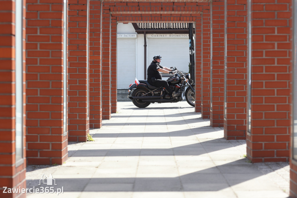 Fotorelacja: Obchody Święta Konstytucji i MOTO piknik w Łazach.