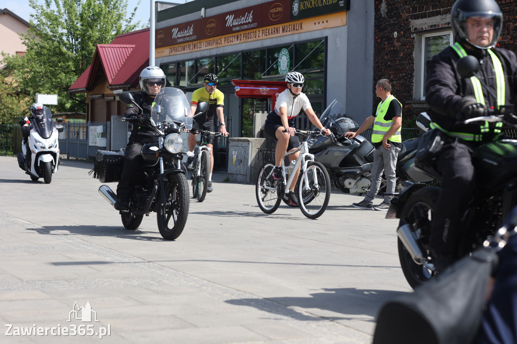 Fotorelacja: Obchody Święta Konstytucji i MOTO piknik w Łazach.