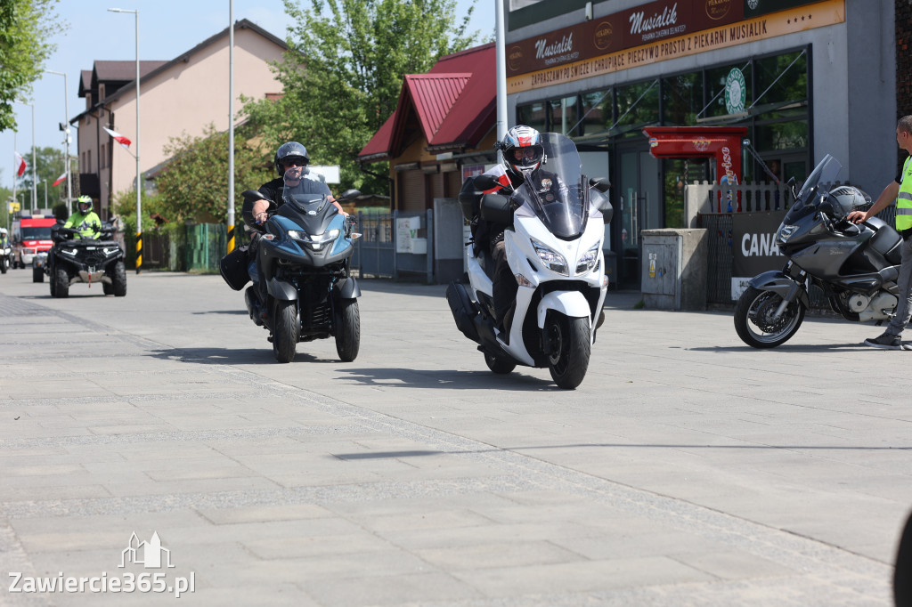 Fotorelacja: Obchody Święta Konstytucji i MOTO piknik w Łazach.