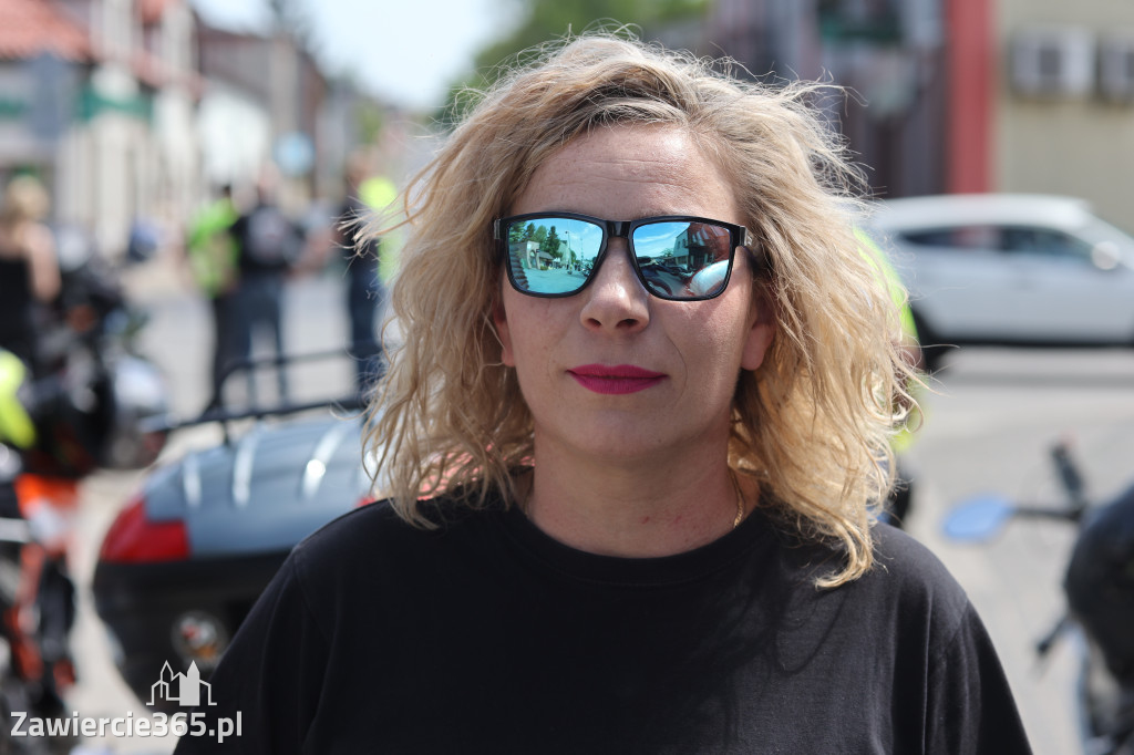 Fotorelacja: Obchody Święta Konstytucji i MOTO piknik w Łazach.