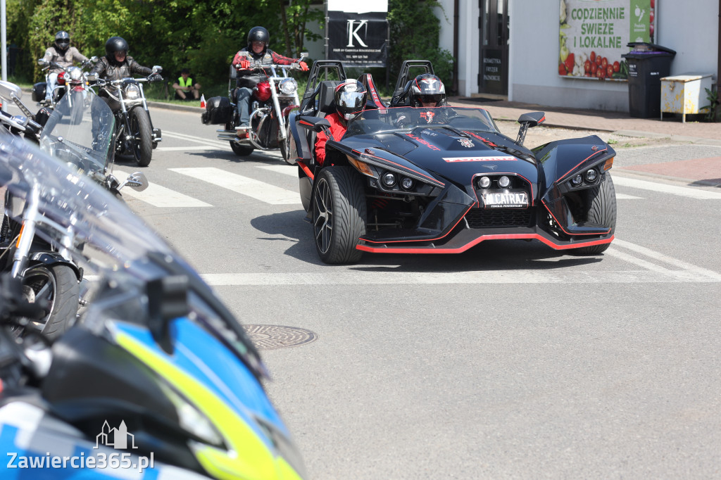 Fotorelacja: Obchody Święta Konstytucji i MOTO piknik w Łazach.