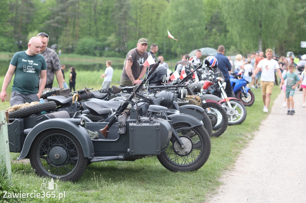 Fotorelacja: Obchody Święta Konstytucji i MOTO piknik w Łazach.