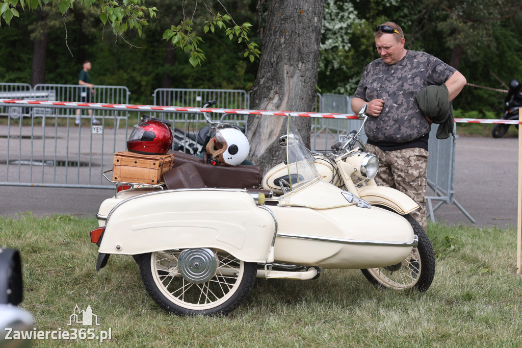 Fotorelacja: Obchody Święta Konstytucji i MOTO piknik w Łazach.
