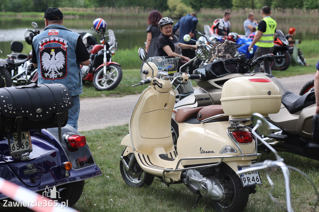 Fotorelacja: Obchody Święta Konstytucji i MOTO piknik w Łazach.