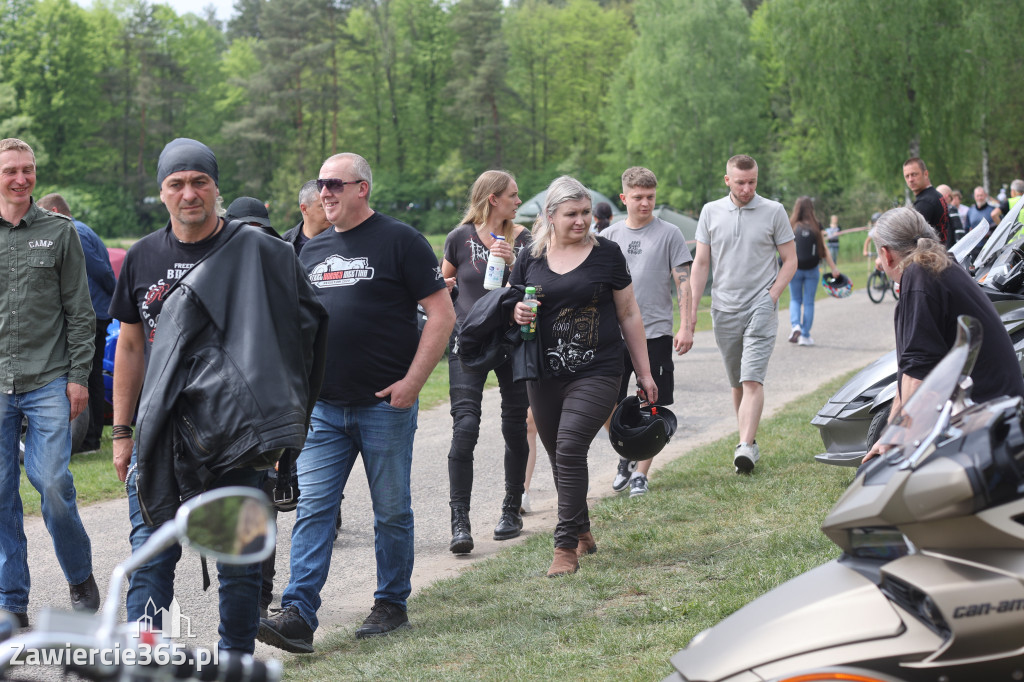Fotorelacja: Obchody Święta Konstytucji i MOTO piknik w Łazach.
