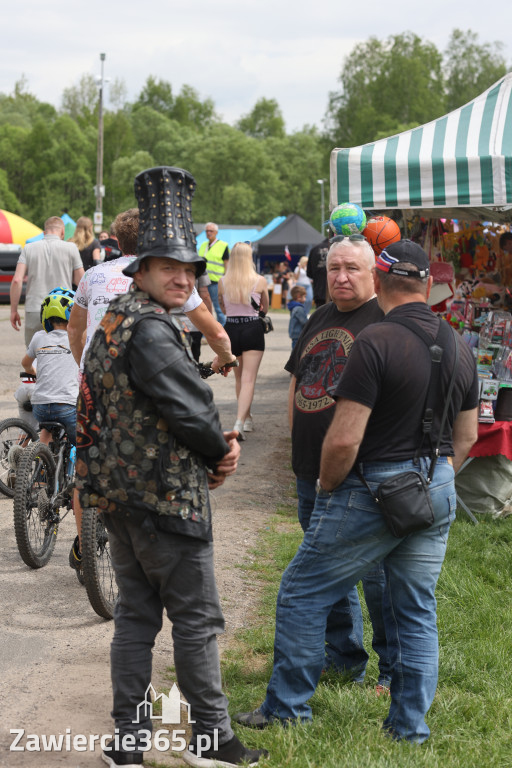 Fotorelacja: Obchody Święta Konstytucji i MOTO piknik w Łazach.