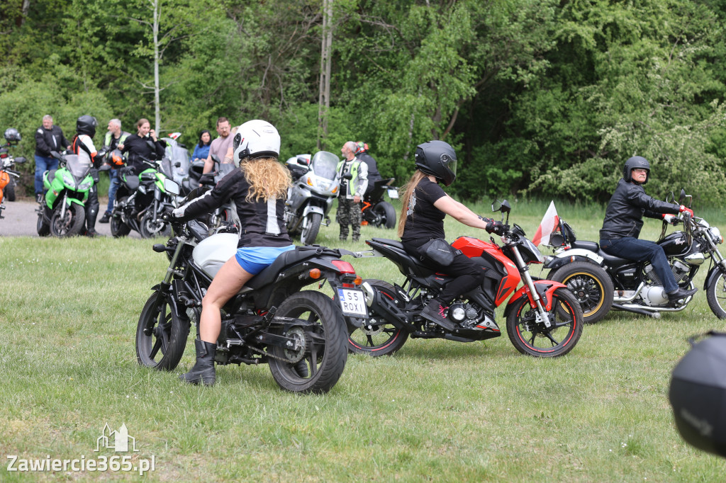 Fotorelacja: Obchody Święta Konstytucji i MOTO piknik w Łazach.