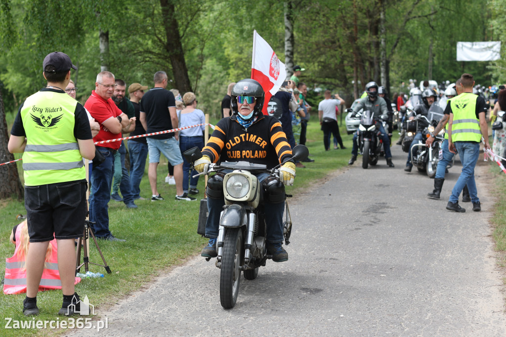 Fotorelacja: Obchody Święta Konstytucji i MOTO piknik w Łazach.