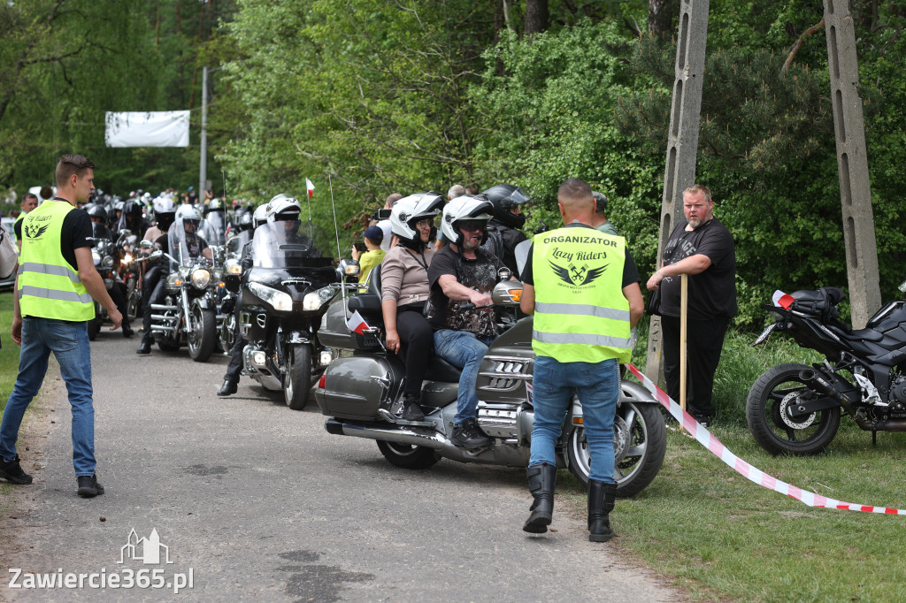 Fotorelacja: Obchody Święta Konstytucji i MOTO piknik w Łazach.