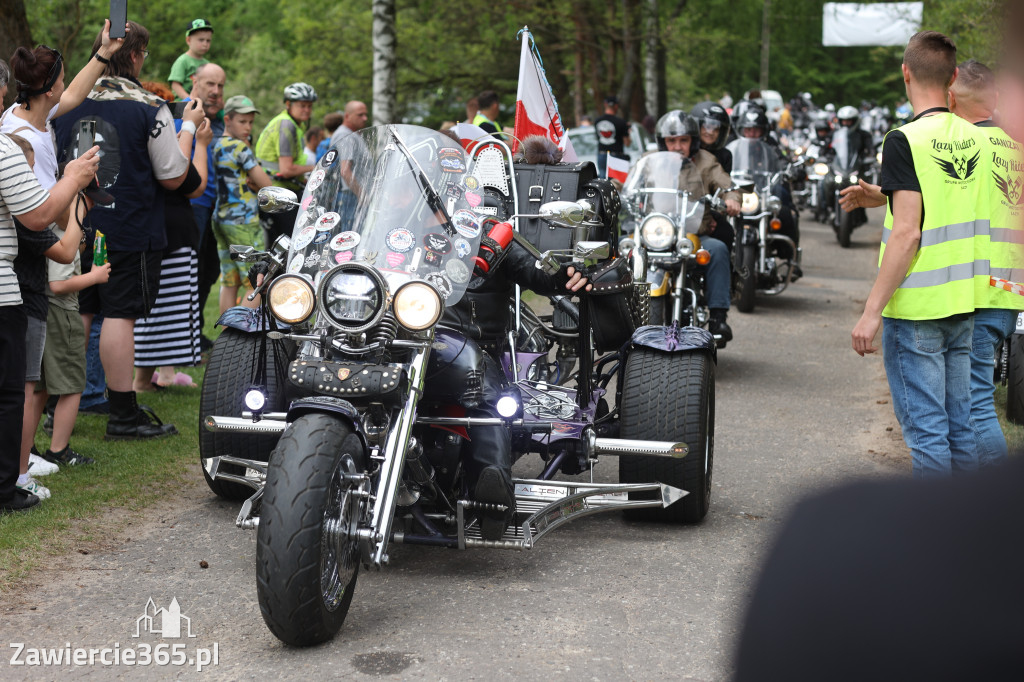 Fotorelacja: Obchody Święta Konstytucji i MOTO piknik w Łazach.