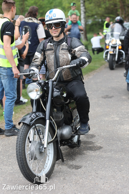 Fotorelacja: Obchody Święta Konstytucji i MOTO piknik w Łazach.