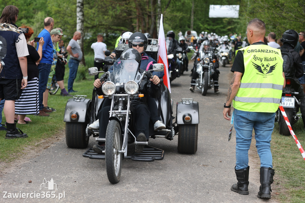 Fotorelacja: Obchody Święta Konstytucji i MOTO piknik w Łazach.