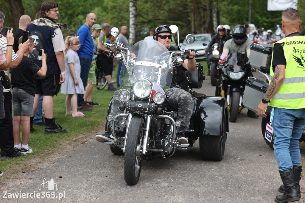 Fotorelacja: Obchody Święta Konstytucji i MOTO piknik w Łazach.