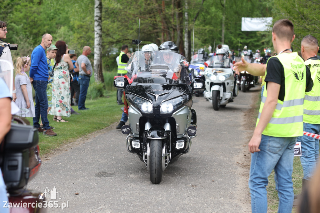 Fotorelacja: Obchody Święta Konstytucji i MOTO piknik w Łazach.