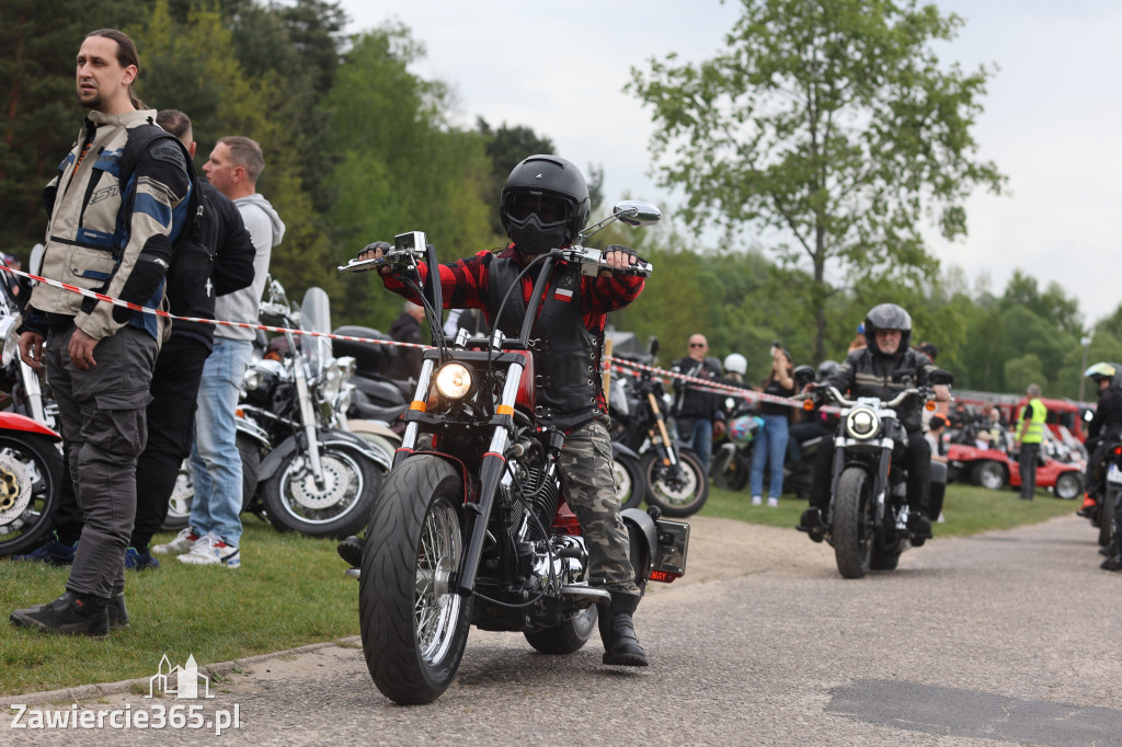 Fotorelacja: Obchody Święta Konstytucji i MOTO piknik w Łazach.