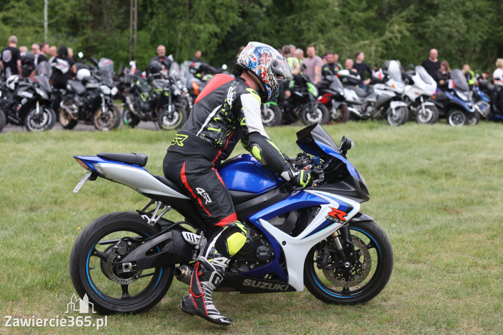 Fotorelacja: Obchody Święta Konstytucji i MOTO piknik w Łazach.