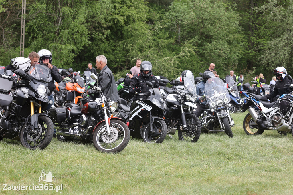 Fotorelacja: Obchody Święta Konstytucji i MOTO piknik w Łazach.