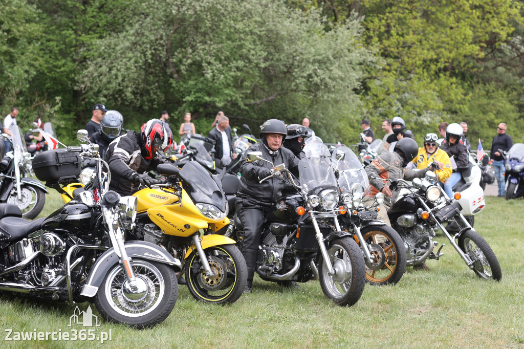 Fotorelacja: Obchody Święta Konstytucji i MOTO piknik w Łazach.