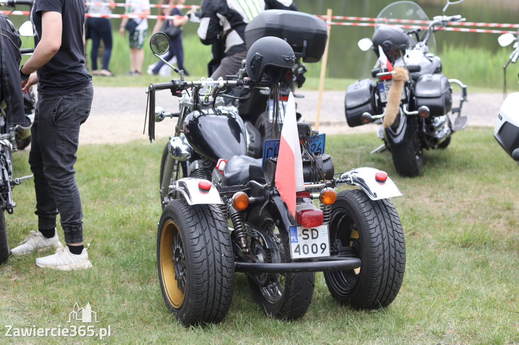 Fotorelacja: Obchody Święta Konstytucji i MOTO piknik w Łazach.