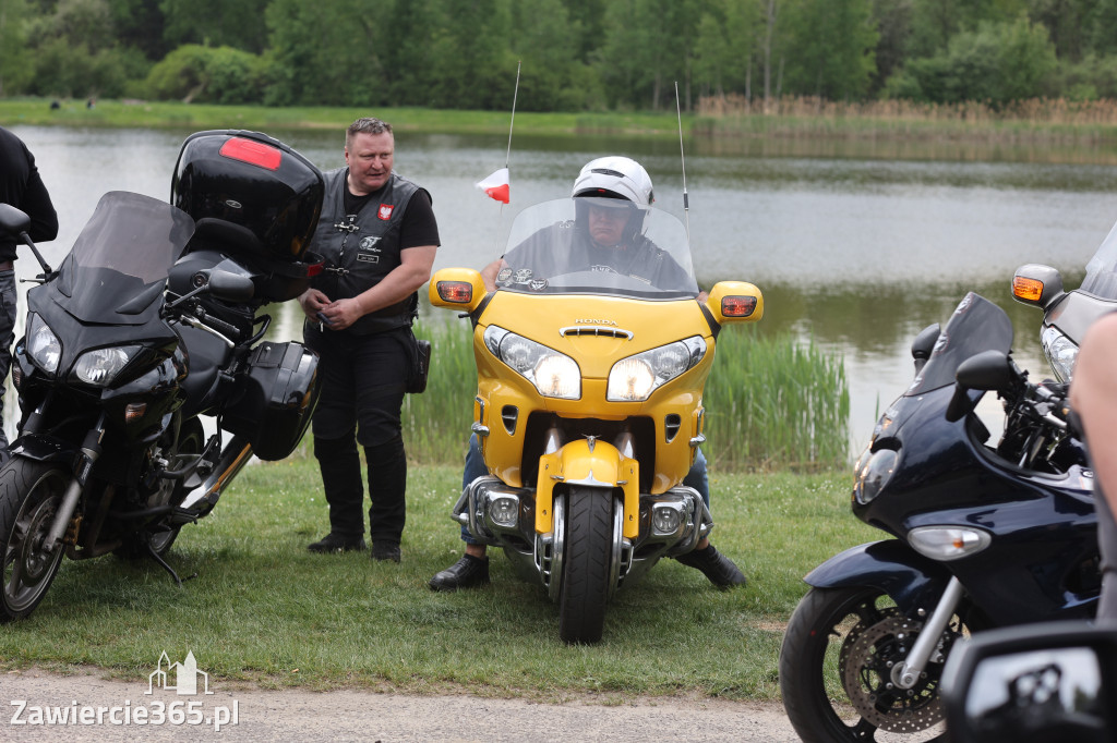 Fotorelacja: Obchody Święta Konstytucji i MOTO piknik w Łazach.