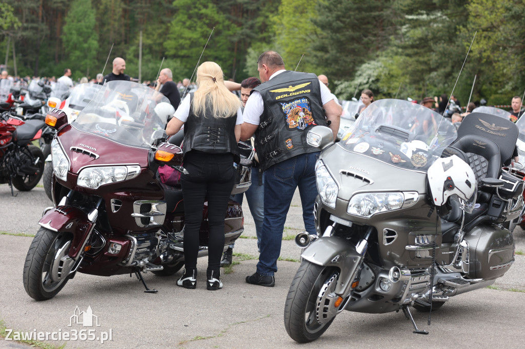 Fotorelacja: Obchody Święta Konstytucji i MOTO piknik w Łazach.